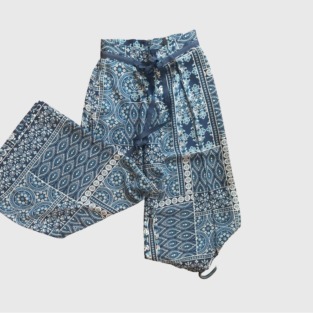 Bcbgmaxazria Blue Patterned Pants - image 3